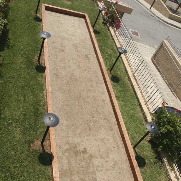 Petanquebanen i den nederste have