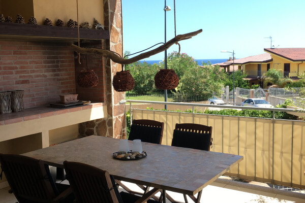 Udsigt fra overdækket terrasse